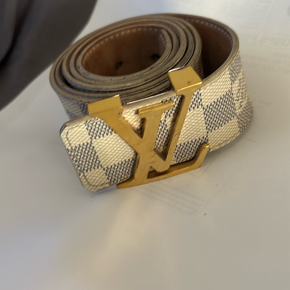 Louis Vuitton men’s belt